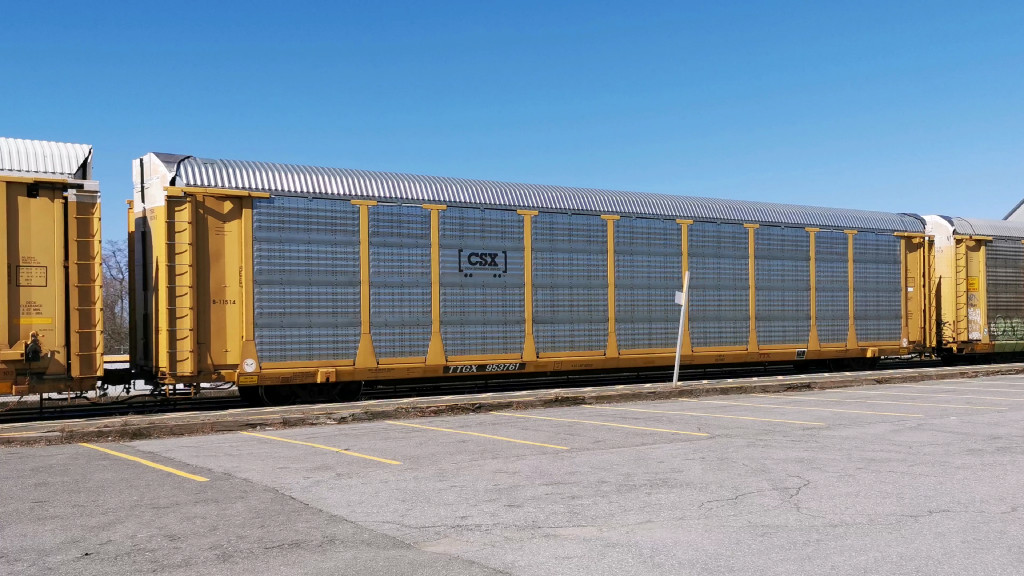 CSX B11514 (Body) TTGX 953761 (Flat)